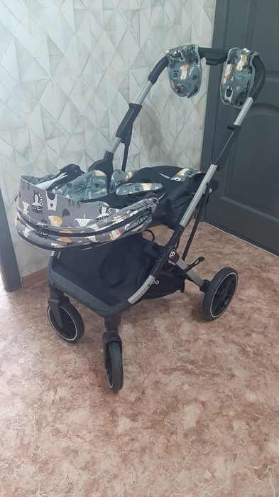Продам детскую коляску