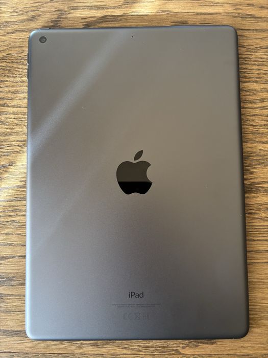 iPad 9 (9th Gen) 2021 – stare impecabilă, ca nou + accesorii