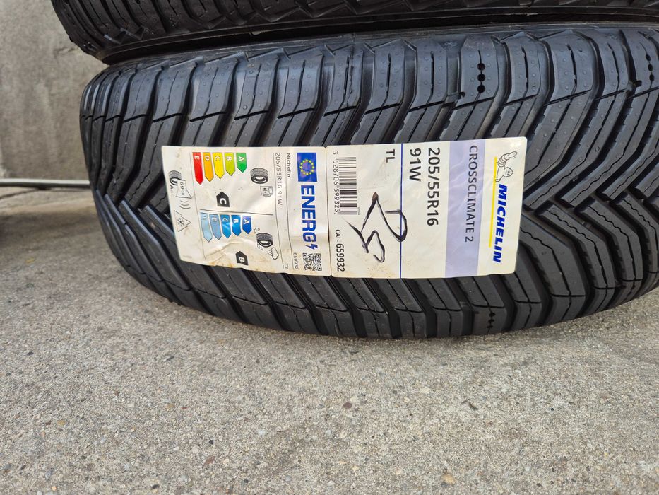 4 Anvelope M+S VARA IARNA 4Sezoane - 205/55/16 91W - Michelin CrossClimate 2 - NOI - DOT 4824 !