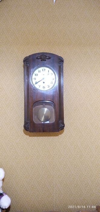 Продаю настеные часы. СССР . в хорошем состоянии