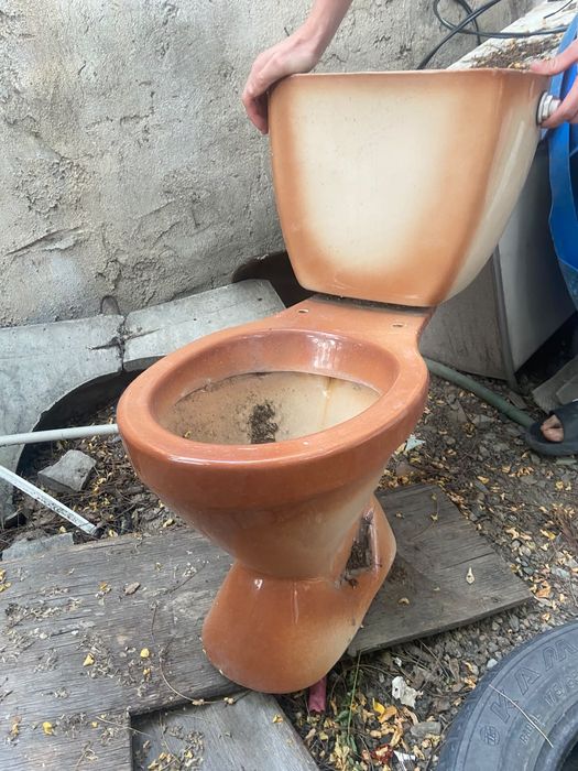 Раковина и унитаз
