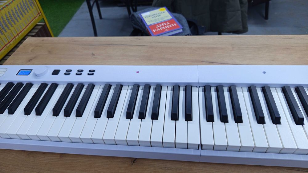 Фортепиано продам