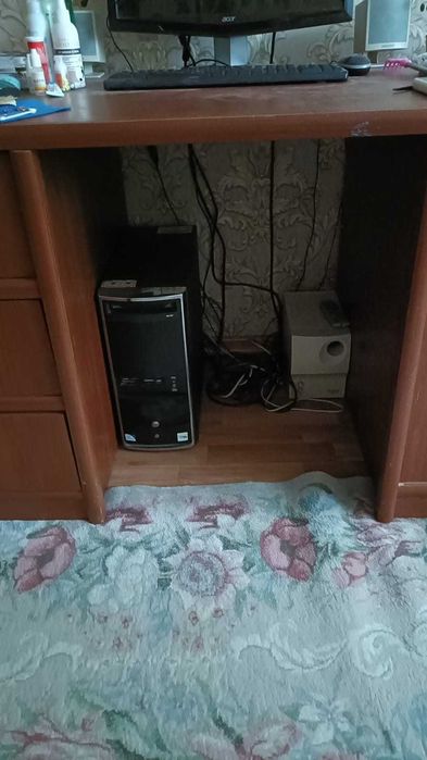 Продам монитор и сабвуфер б/у