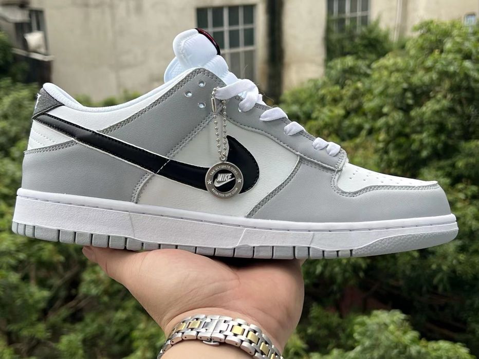 Nike Dunk Low SE “Lottery”