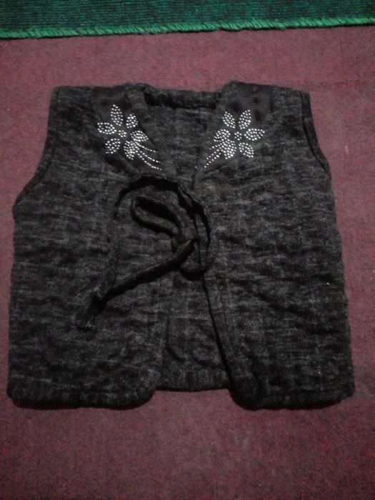 Detski kiyimlar sotiladi