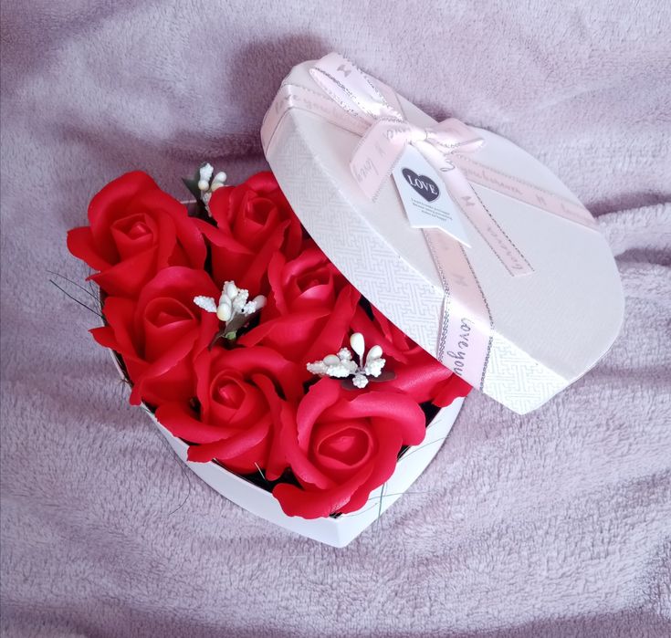 Сърце с ароматни рози