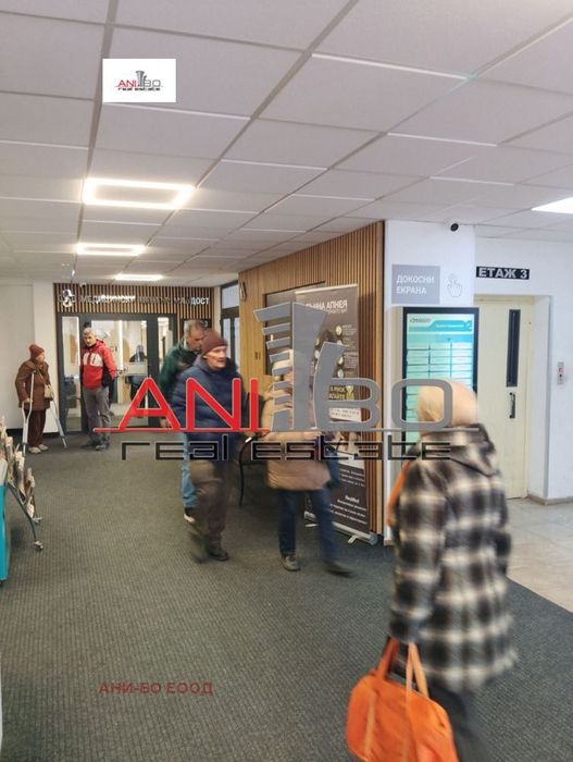 Дава се под наем Офис в Варна, Младост 1 - 812 кв.м за 5000 € - Снимка #10
