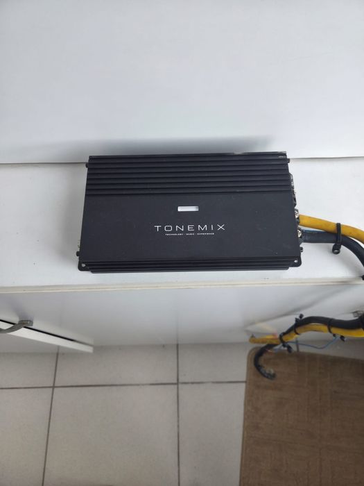 Продам сабвуфер и усилитель