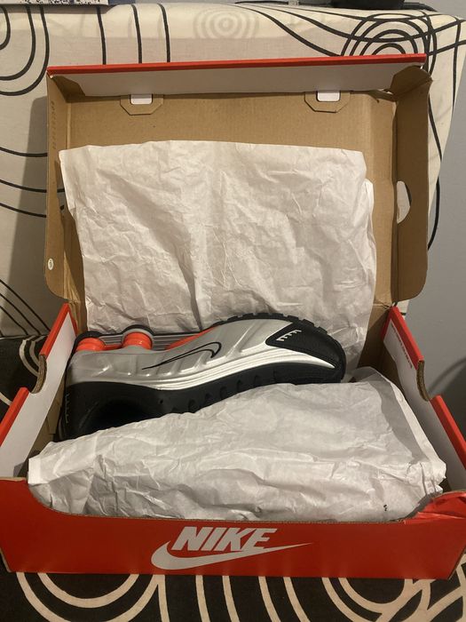 Nike Shox R4 Metalic Silver размер 38,5