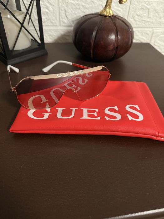 Guess слънчеви очила