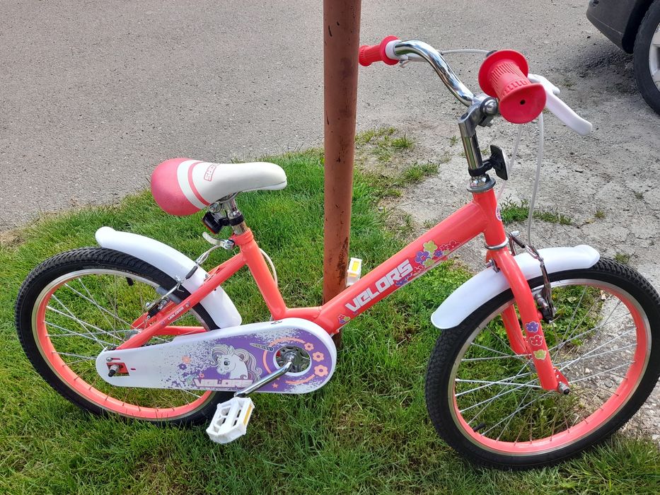 Bicicleta aproape noua 10- 12 ani