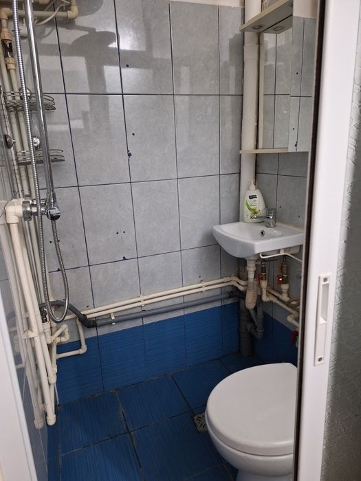 Vând garsonieră in spate la Mall Galați