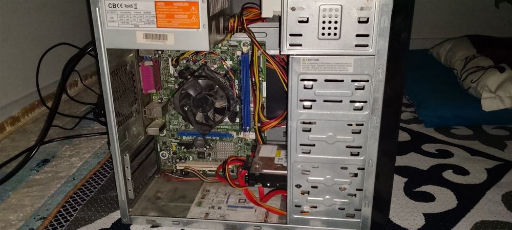 Компьютер продаю полный отдам