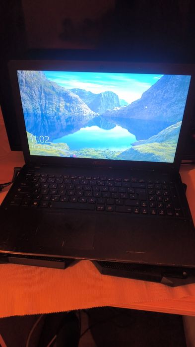 Laptop asus I3 12 giga ram