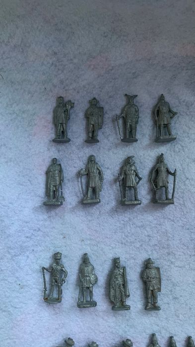 Оловни войници от времето на соца