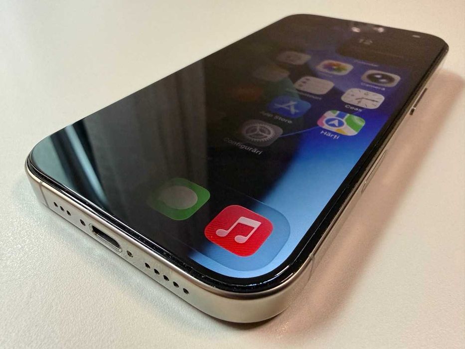  Apple / iPhone 16 Pro 256 Gb / Natural / 92% Acumulator