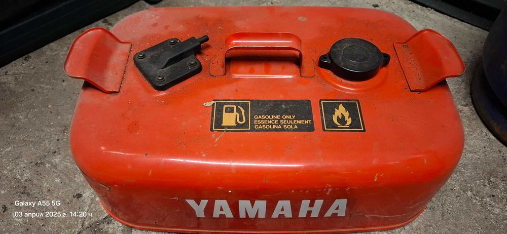 Продавам извънбордов мотор Джонсън