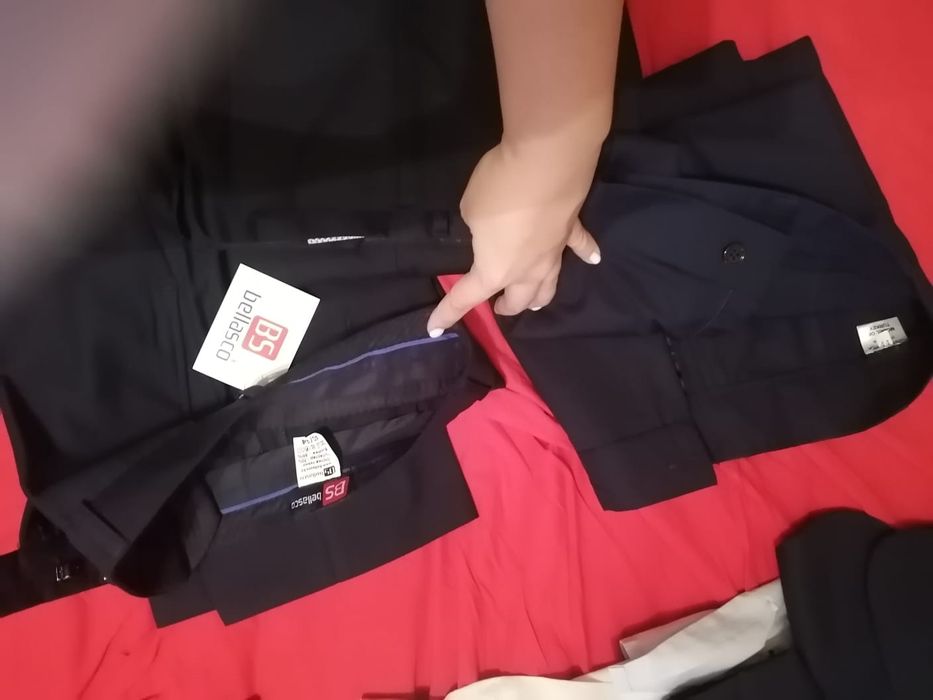 продам детскую школьную форму