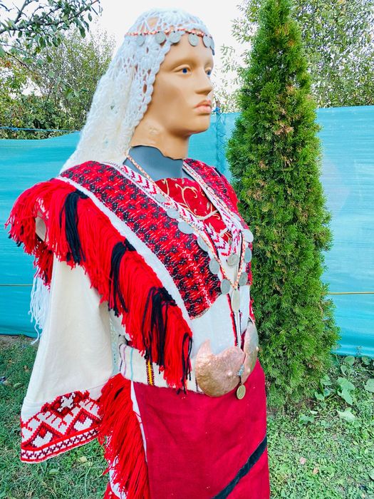 Автентична Пиринска Носия