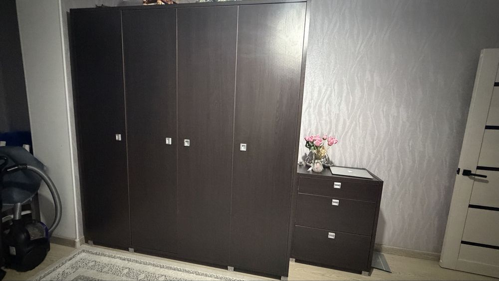 Шифонер и камод!