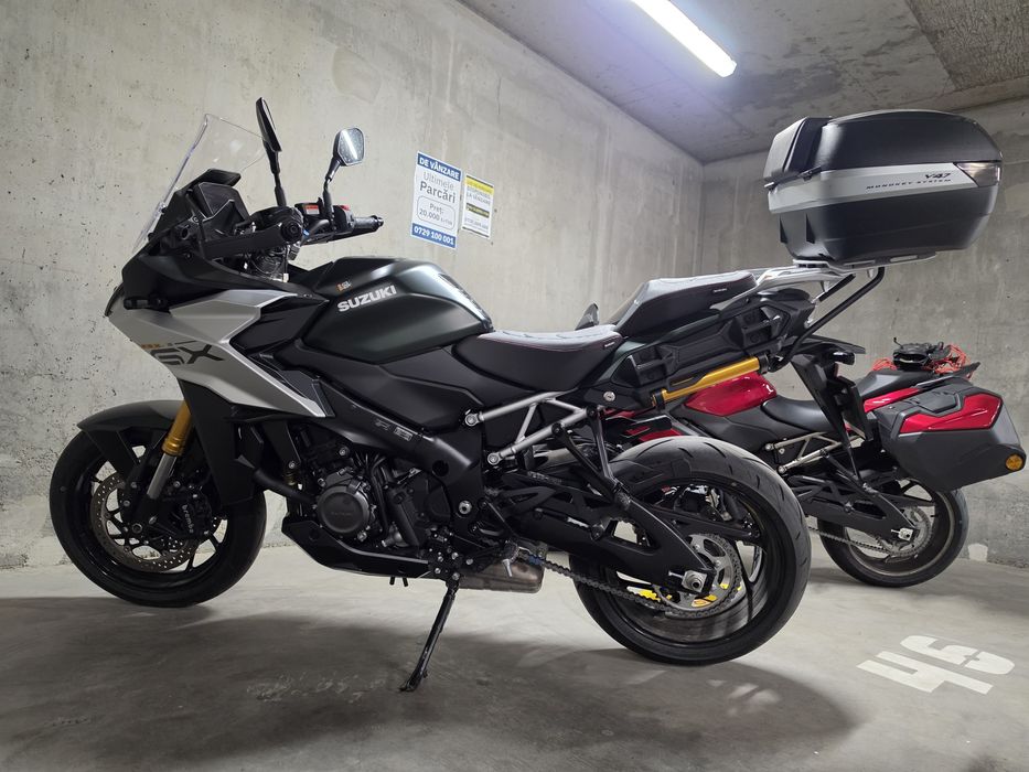 Suzuki gsxs 1000 gx achiziționat în aprilie 2026