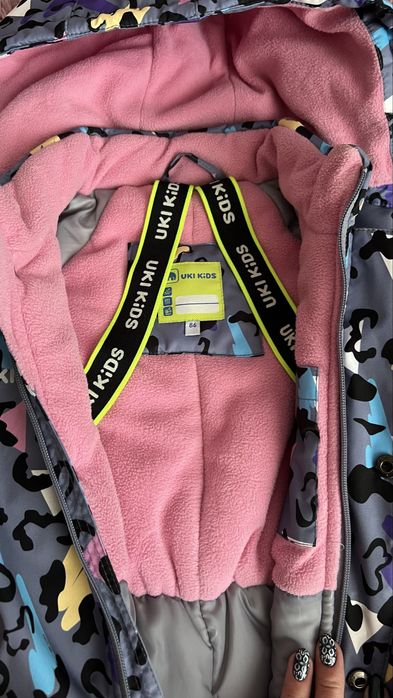 Продам зимний комбинезон на девочку