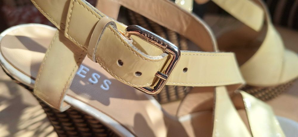 Sandale GUESS, Bej 37, Tocuri 9cm și Platformă Comodă