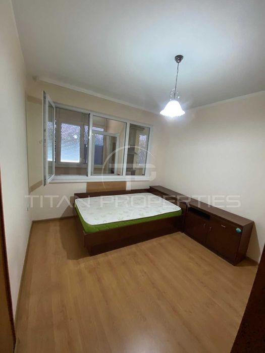 Продава се Тристаен апартамент в Пловдив, Южен - 80 кв.м за 3125 €/кв.м - Снимка #3
