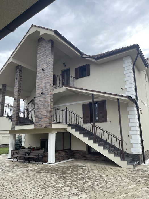 Vilă de lux cu teren și apartament individual ! - Vedere 5