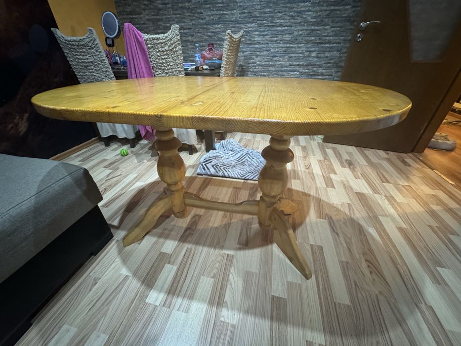 Трапезна дървена маса