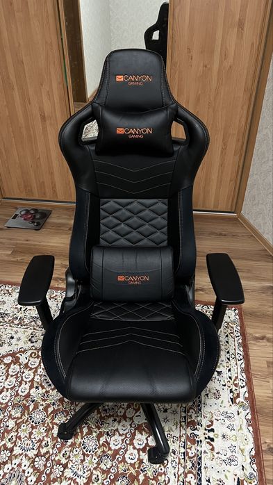 Продам игровое кресло