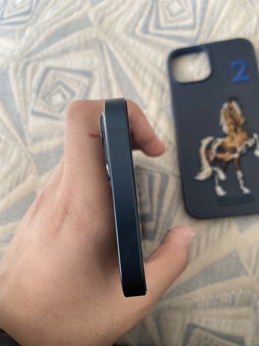 Айфон. 13.  128/100.