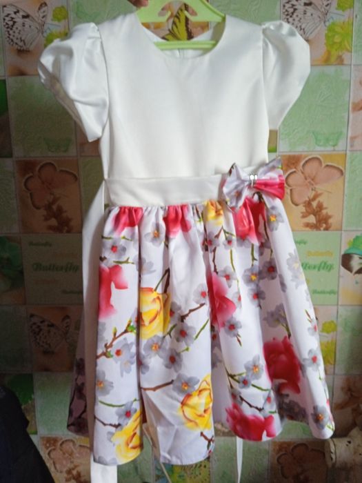 Нарядные платья для девочек