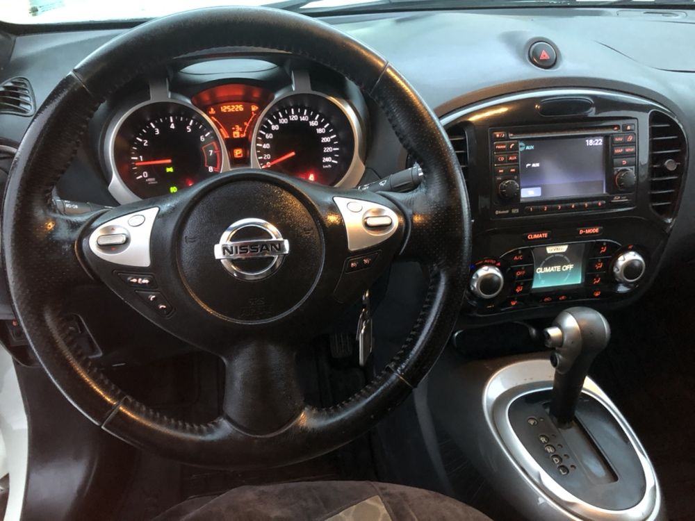 Nissan Juke тахометр