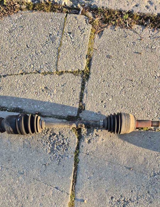 Мазда 2 части - полуоска