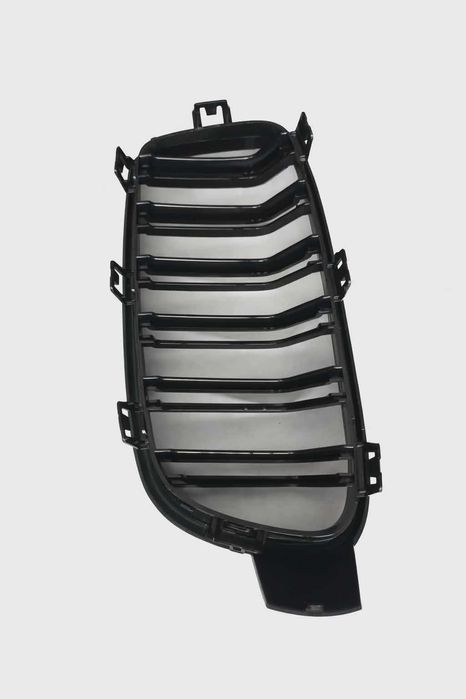 Черни двойни бъбреци BMW F30 / F31