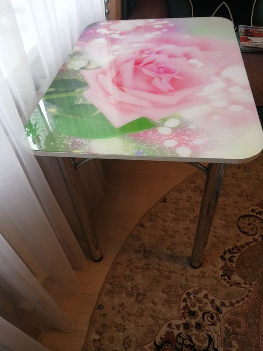 Стол стекло в отличном состоянии