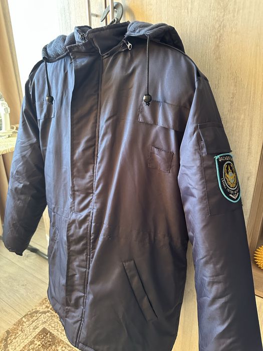 Куртка МВД в хорошем состоянии , одевали 2 раза .