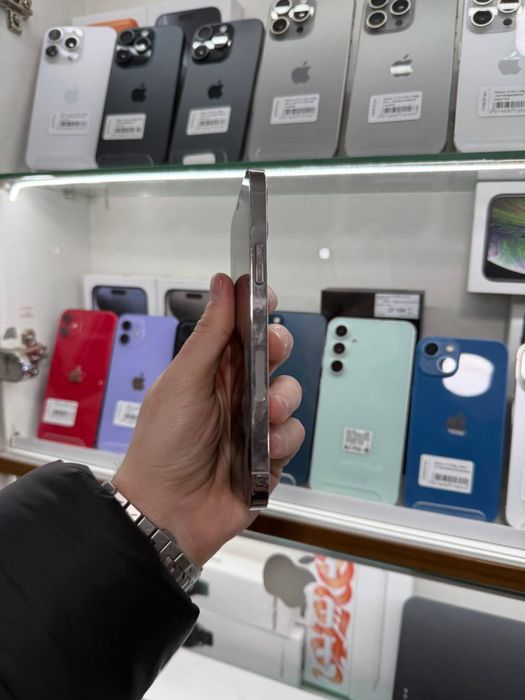 Iphone 12 Pro sotiladi