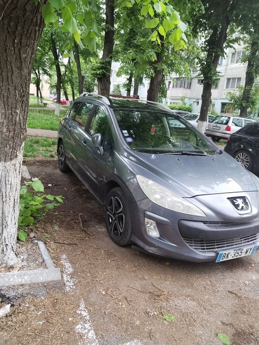 Vând sau schimb Peugeot