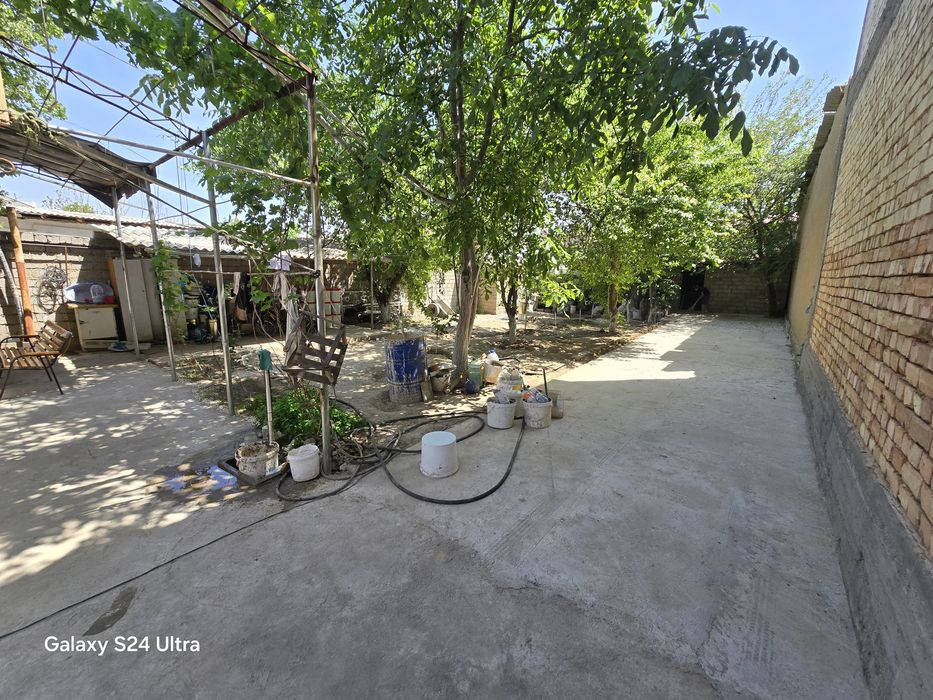 Тошкент ш Бектемир туманида сал кам 5 сотик ошхонаси билан 5 хона