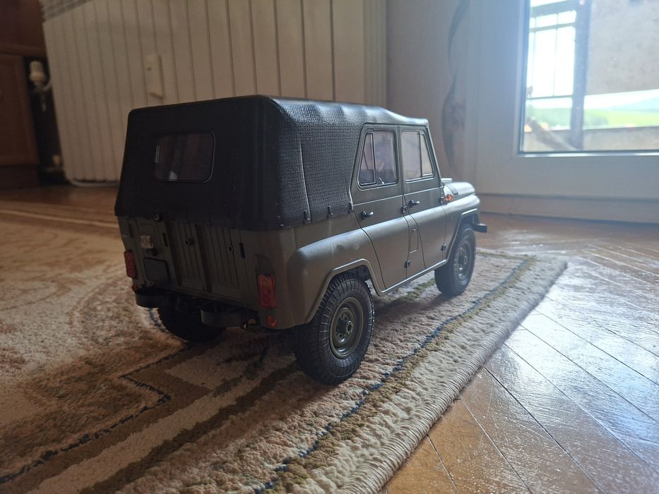 RC UAZ 469 1/12 спешно!!