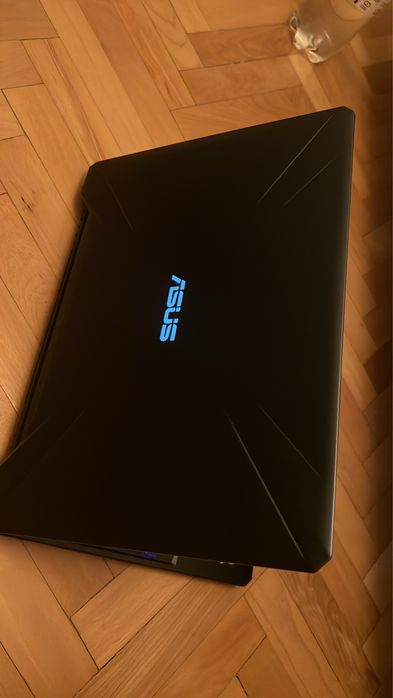 vand laptop asus TUF