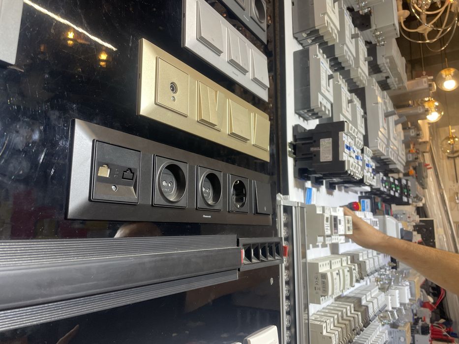 Razetka/разетка/викуличатор/viko/panasonic