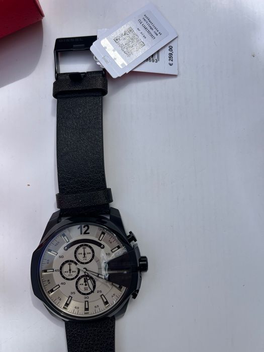 Diesel
Часовник Mega Chief DZ4422 Кафяв