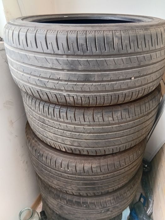 Продам.  шины 18
