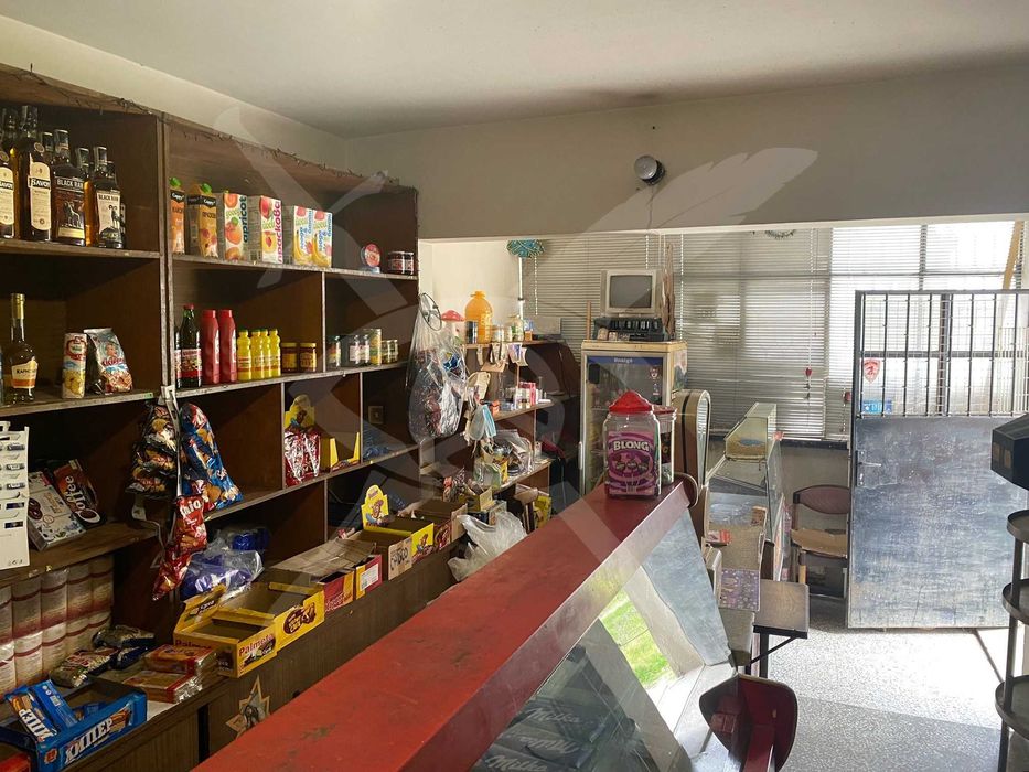 Продава се Магазин в Пловдив, Изгрев - 60 кв.м за 1209 €/кв.м - Снимка #1