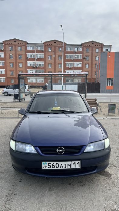 Продам машину опель вектра б