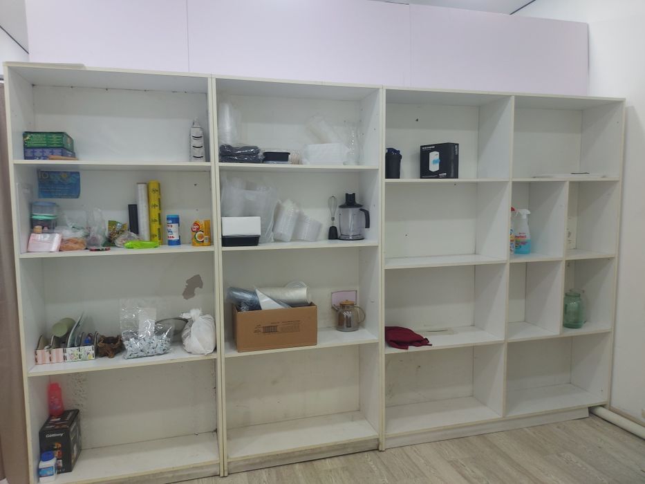 Срочно продам шкафы.