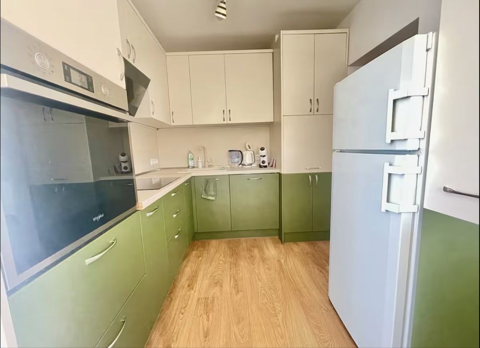 Дава се под наем Двустаен апартамент в Варна, Център - 65 кв.м за 61.2 € - Снимка #2